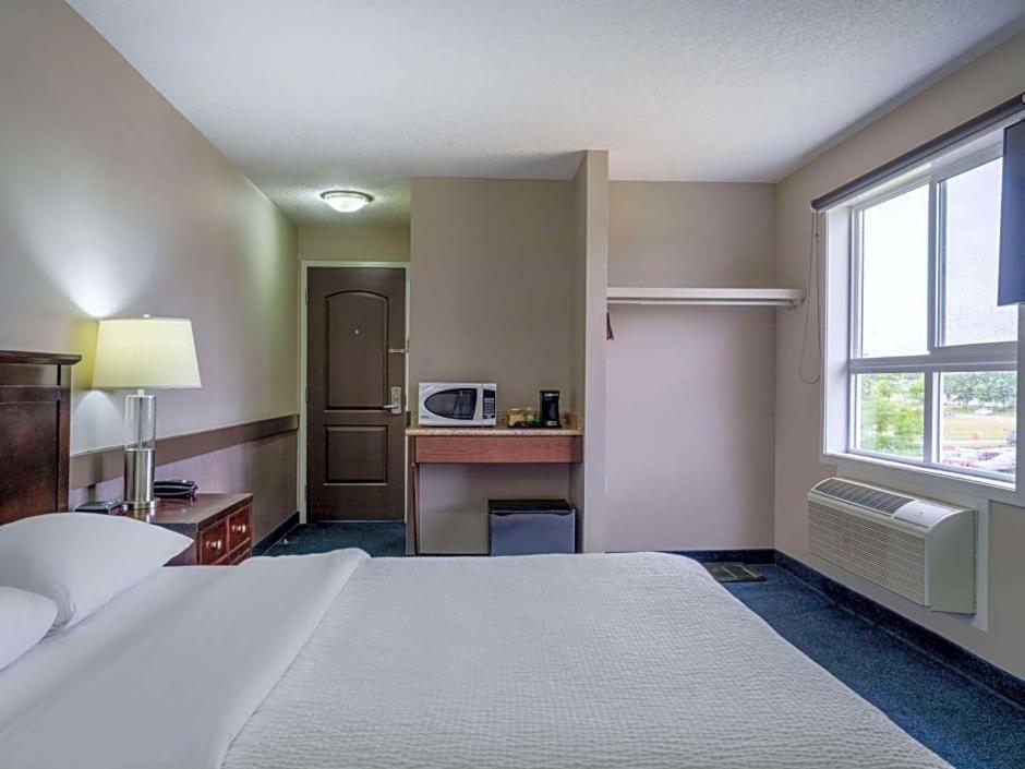 Travelodge By Wyndham Wetaskiwin Esterno foto